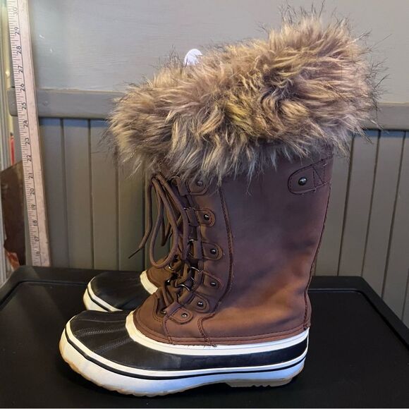 Portland Cairo 3M Insulated Faux Fur Trim Water Resistant Boots 7.5 - Picture 4 of 10